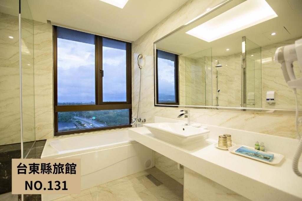 Kaishen Starlight Hotel Taitung Ngoại thất bức ảnh